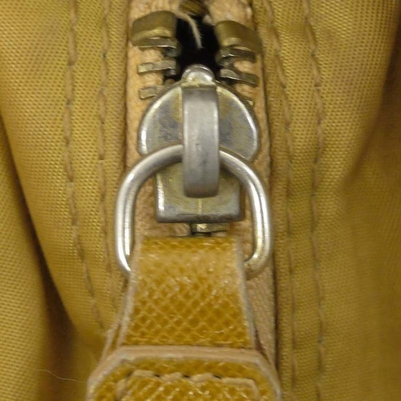 PRADA Quilted Chain Shoulder Bag Yellow - Picture 14 of 15